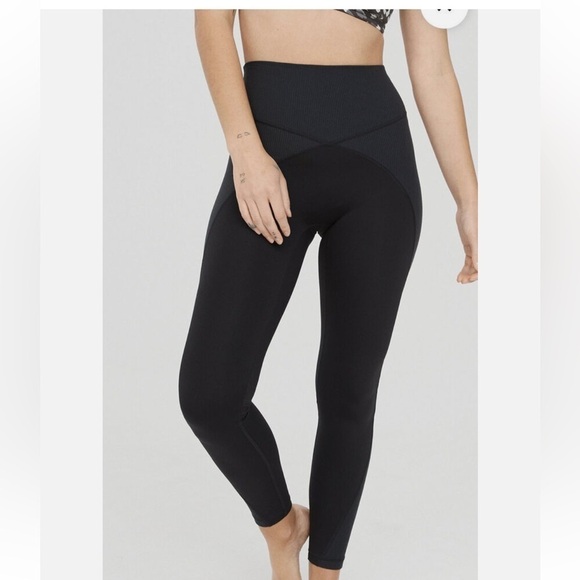 Aerie OFFLINE Goals High Waisted Ribbed Legging Medium Black size large - Picture 1 of 6